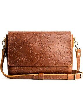Stylish Full-Grain Leather Crossbody Bag for Women - Perfect Everyday Accessory